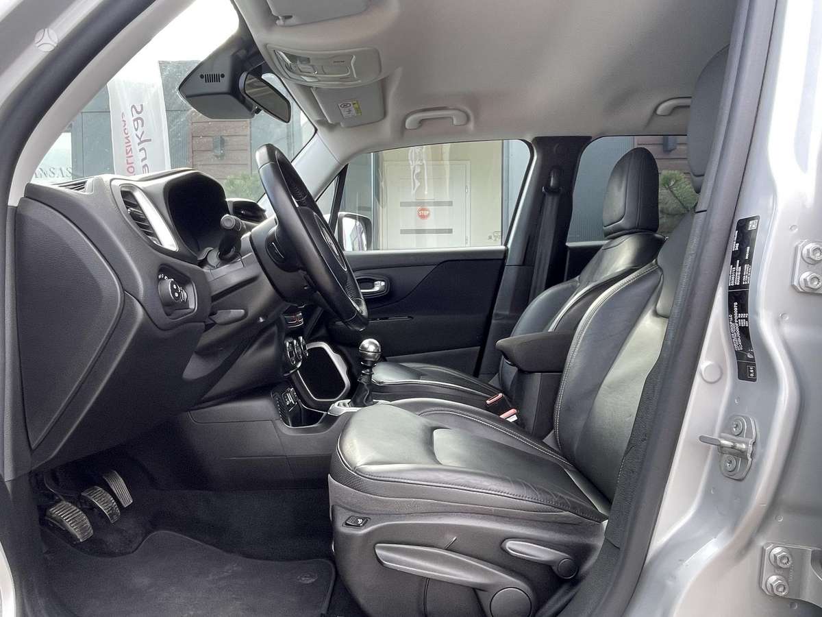 Jeep Renegade 2014 — фото 12