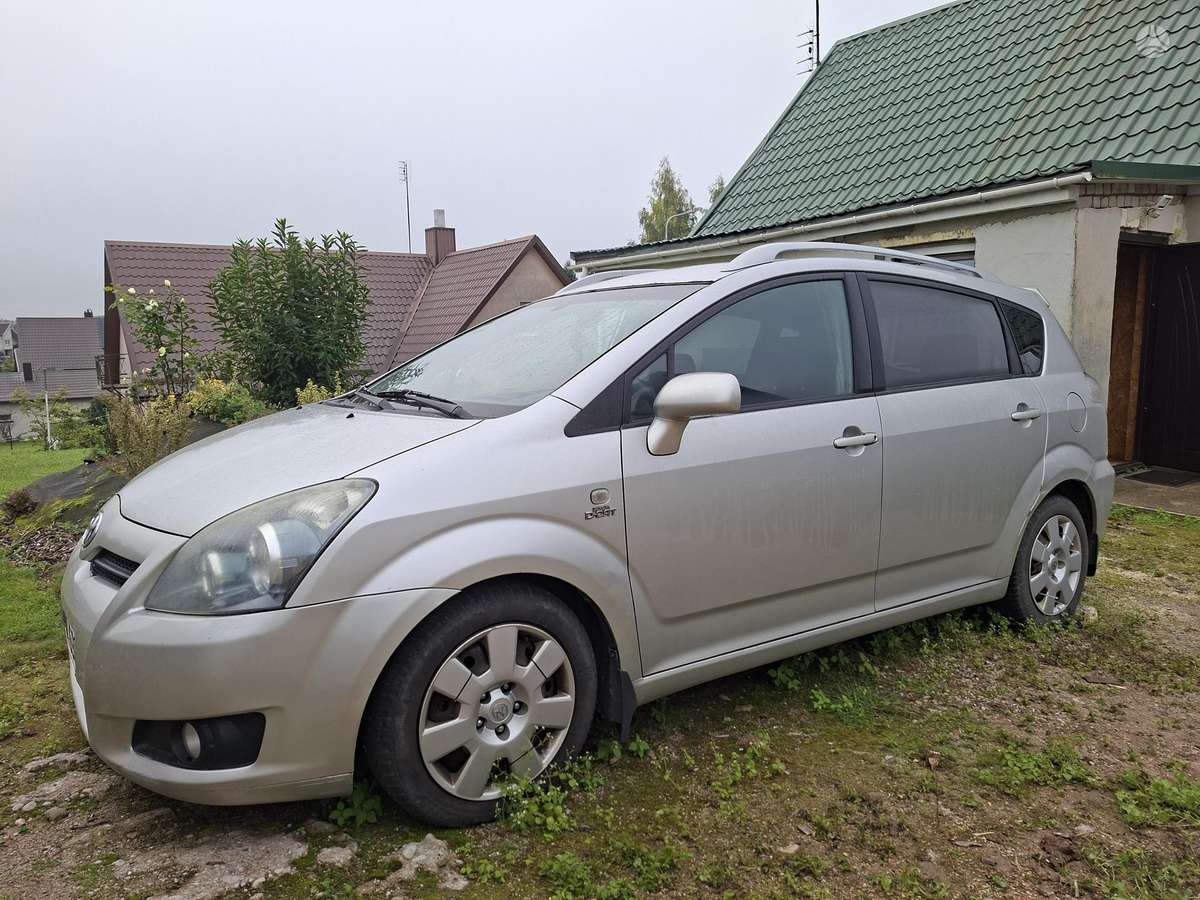 Toyota Corolla 2006 — салон