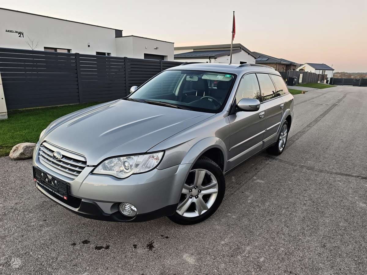 Subaru Outback 2008 — салон