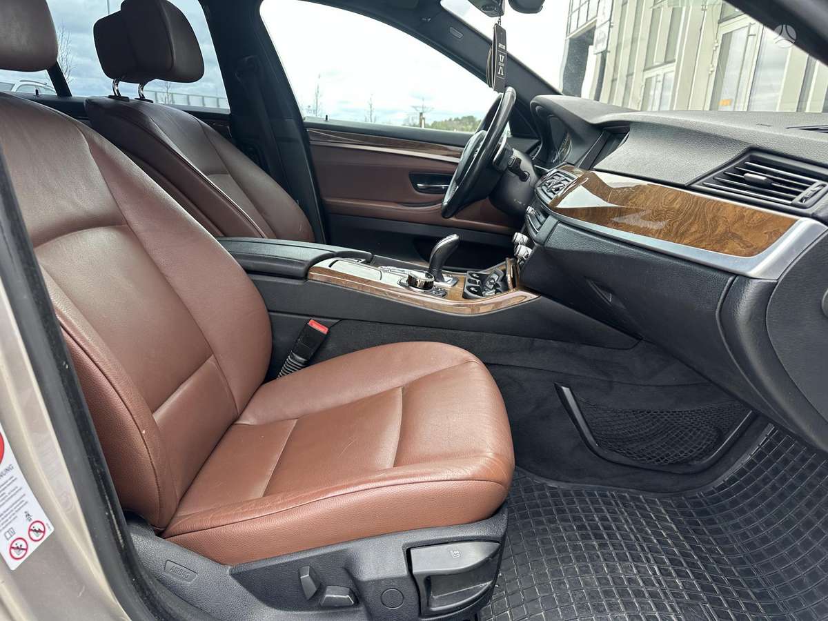 BMW 530 2011 — photo 12