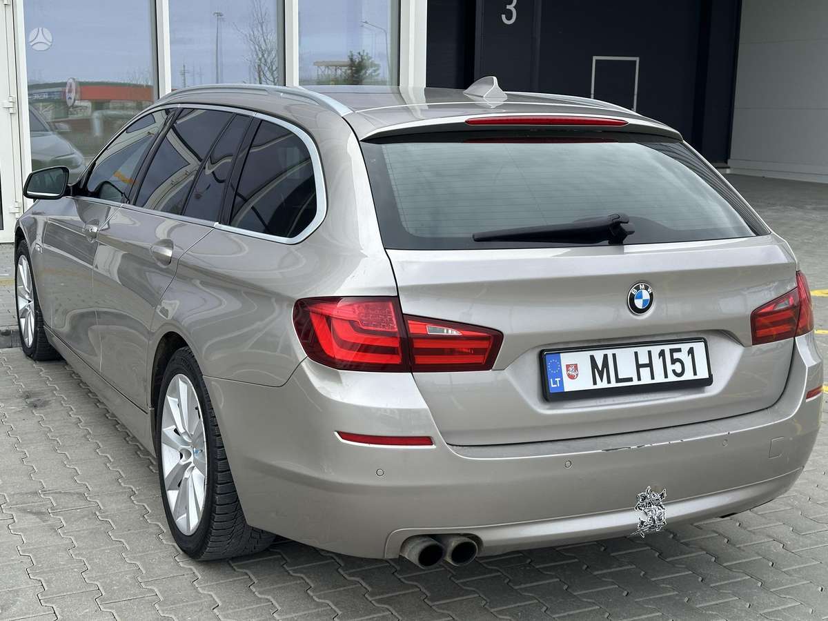 BMW 530 2011 — photo 6