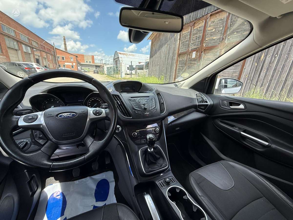 Ford Kuga 2014 — photo 13