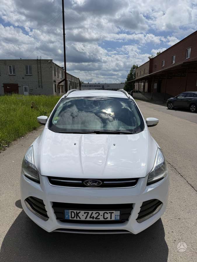 Ford Kuga 2014 — interior