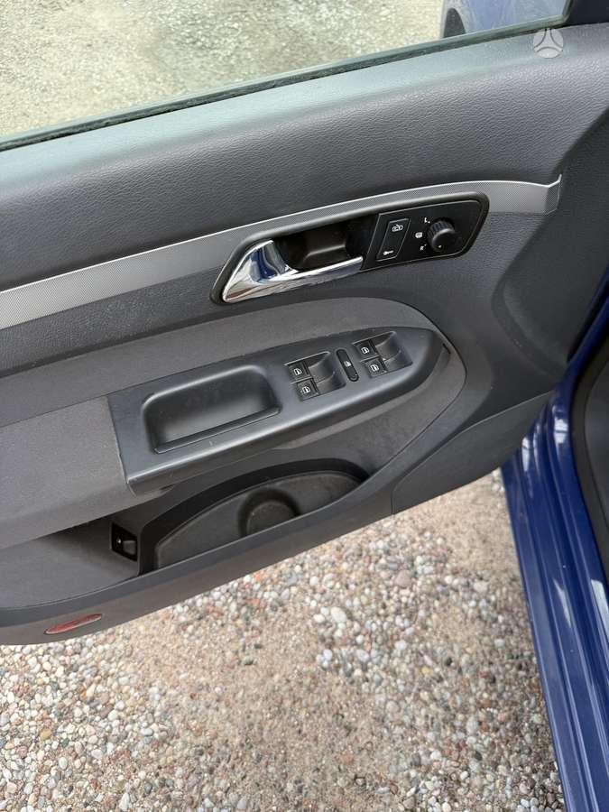 Volkswagen Touran 2006 — photo 10