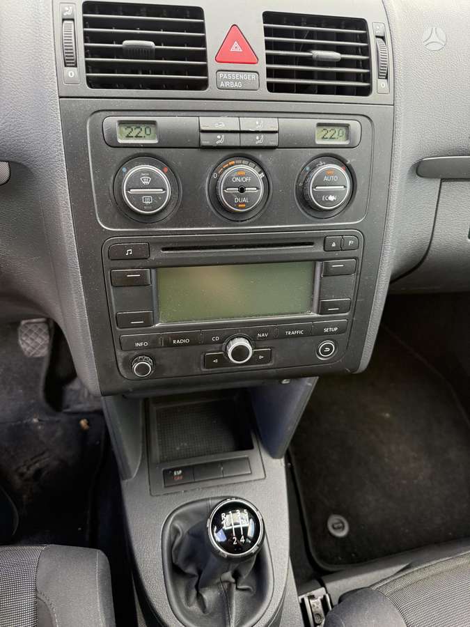 Volkswagen Touran 2006 — photo 12