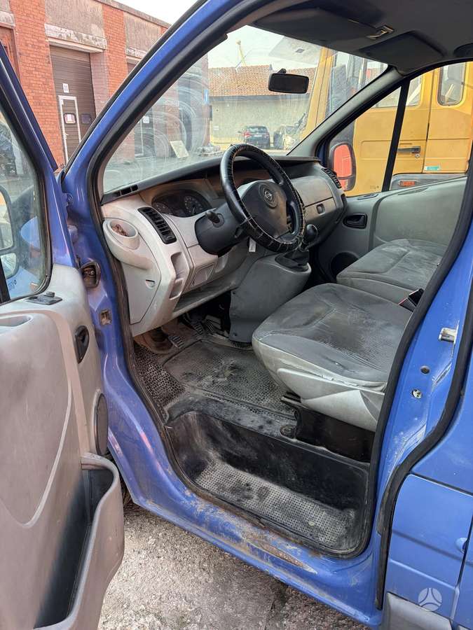 Opel Vivaro 2007 — photo 7