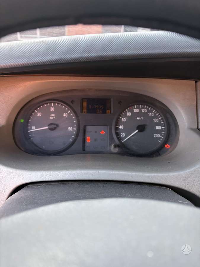 Opel Vivaro 2007 — photo 8
