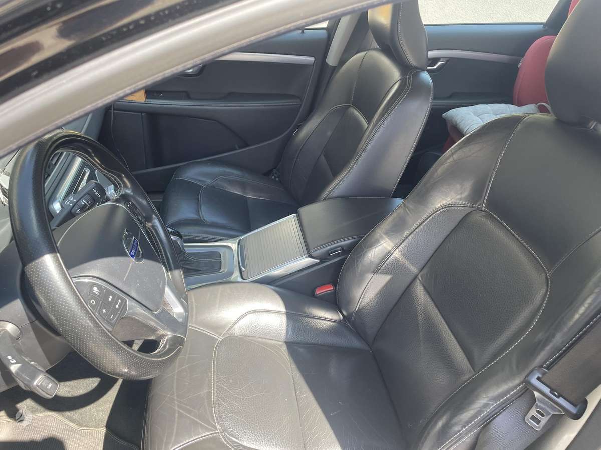 Volvo V70 2015 — photo 9
