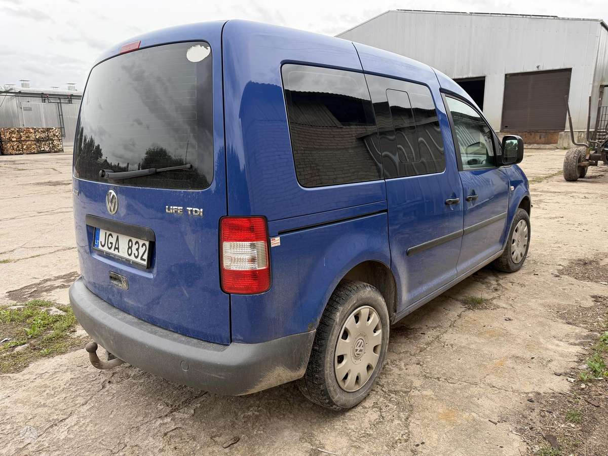 Volkswagen Caddy 2009 — rear view