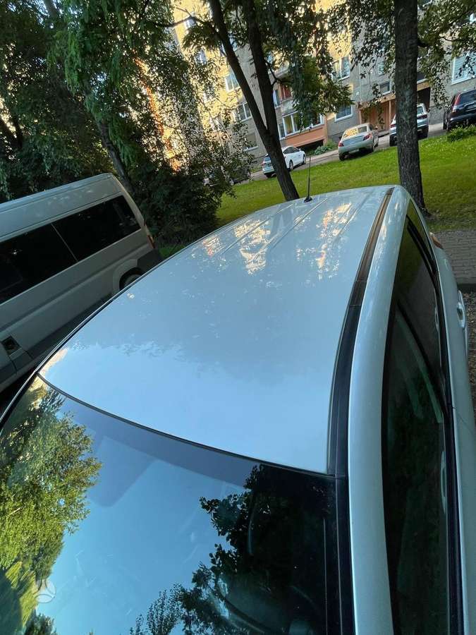 Toyota RAV4 2010 — photo 16