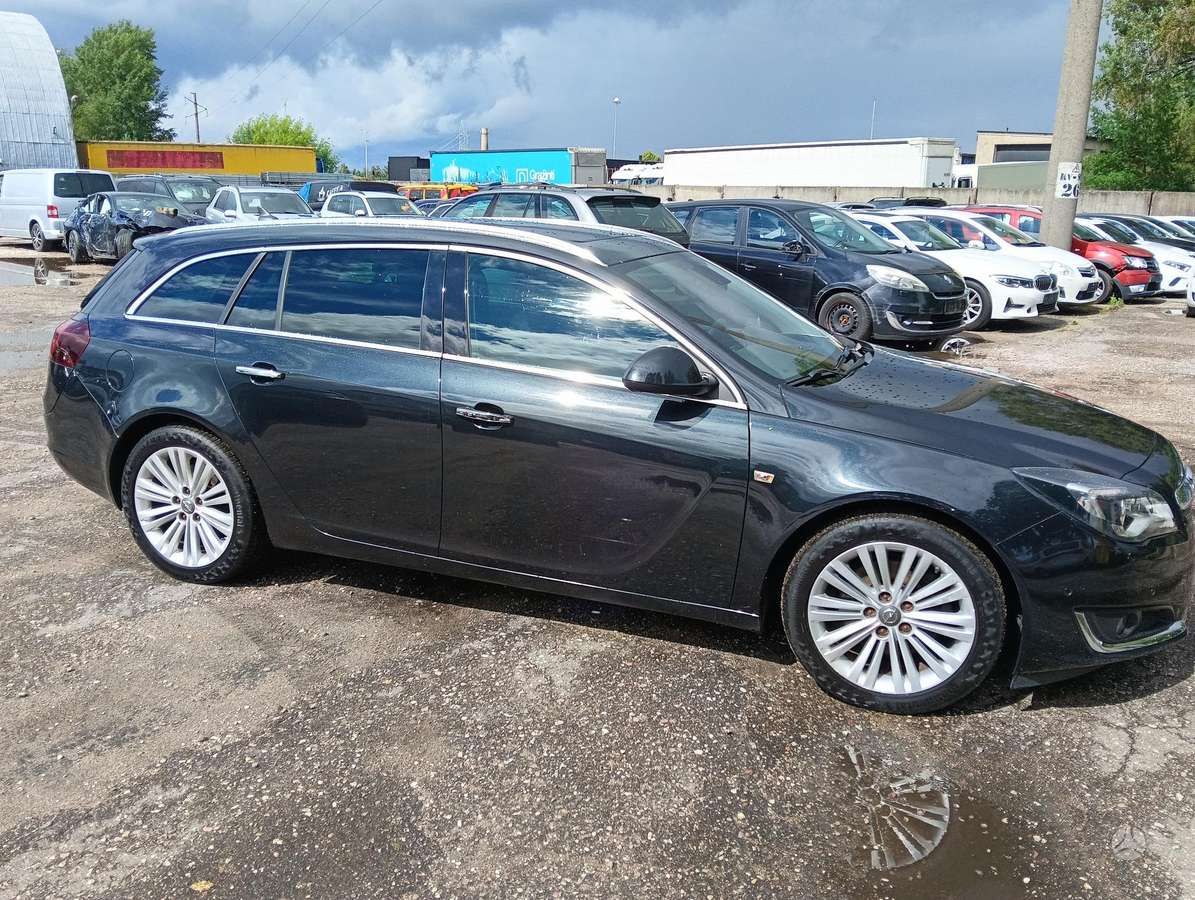 Opel Insignia 2015 — салон