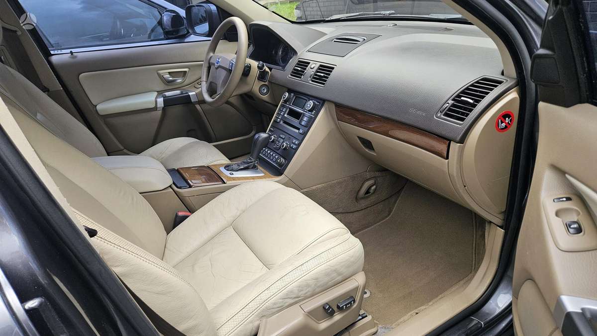 Volvo XC90 2008 — photo 14