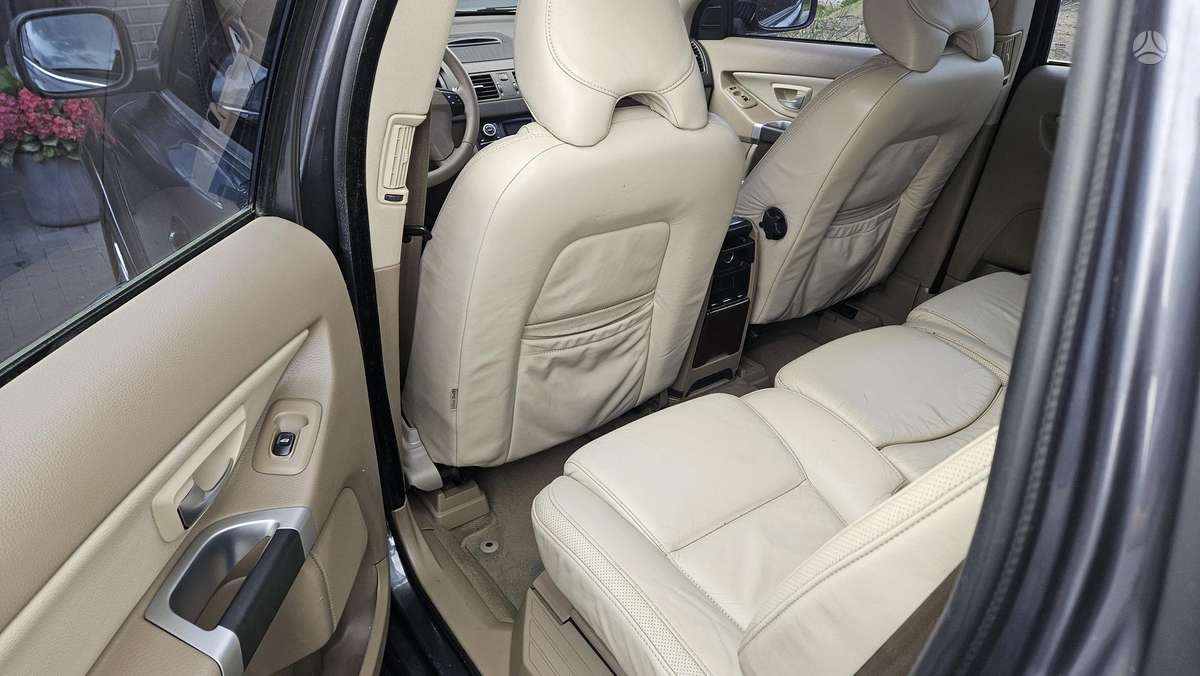 Volvo XC90 2008 — photo 18