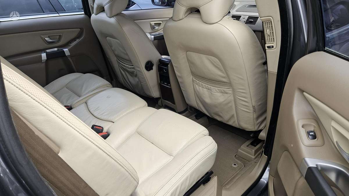 Volvo XC90 2008 — photo 19