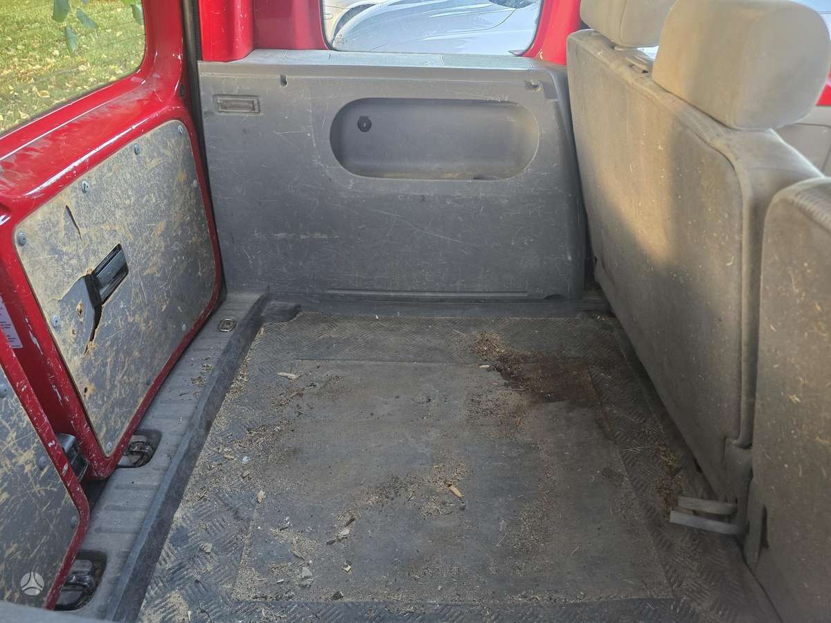 Volkswagen Caddy 2004 — photo 6