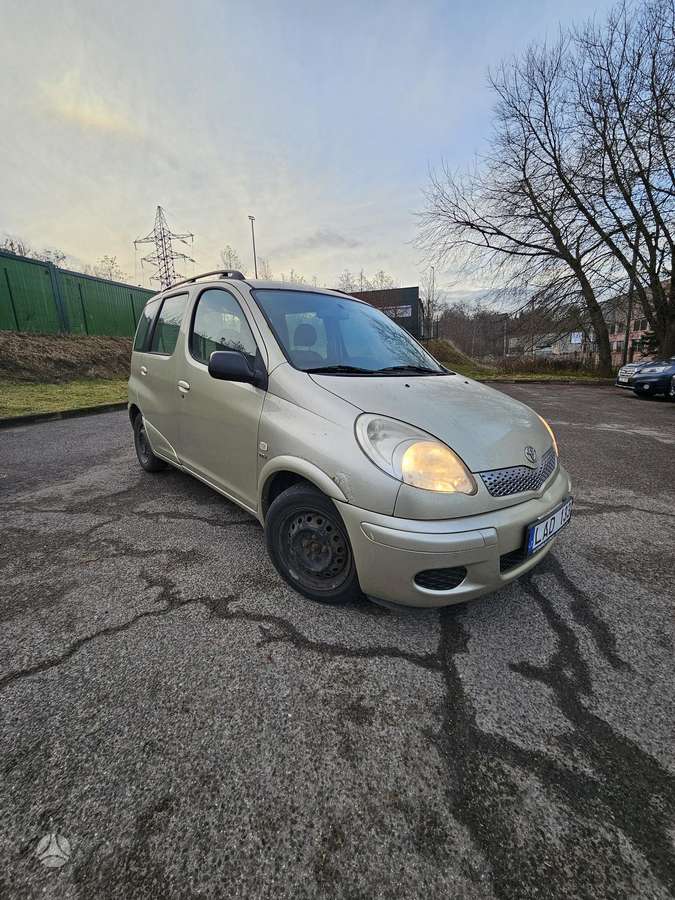 Toyota Yaris 2004 — vehicle for AFU Ukraine