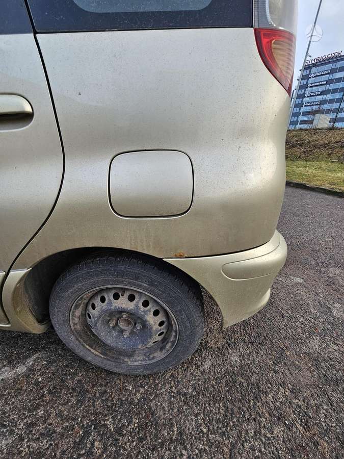 Toyota Yaris 2004 — photo 6