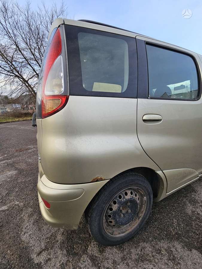 Toyota Yaris 2004 — photo 8