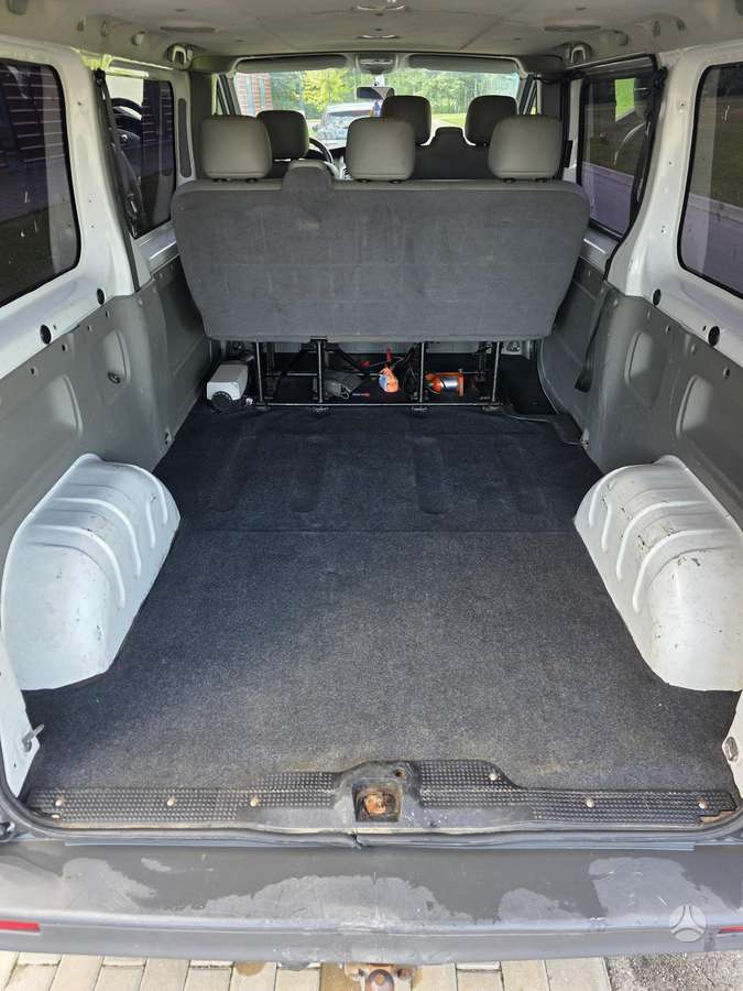 Renault Trafic 2010 — фото 13