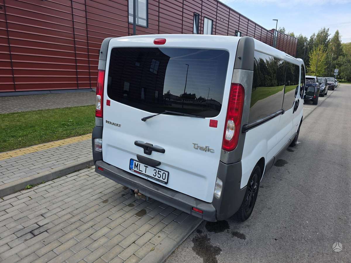 Renault Trafic 2010 — фото 6