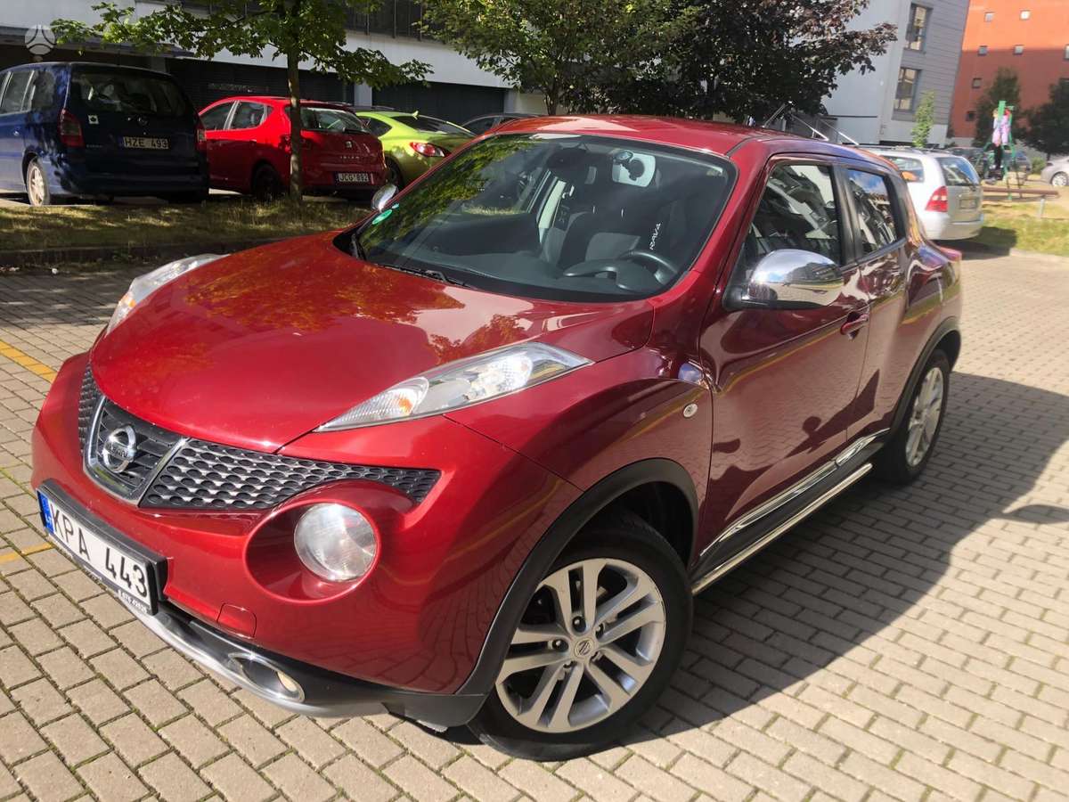 Nissan Juke 2011 — двигун 1598 cm³, 117 HP (86kW)