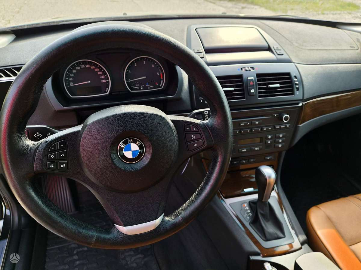BMW X3 2010 — фото 12