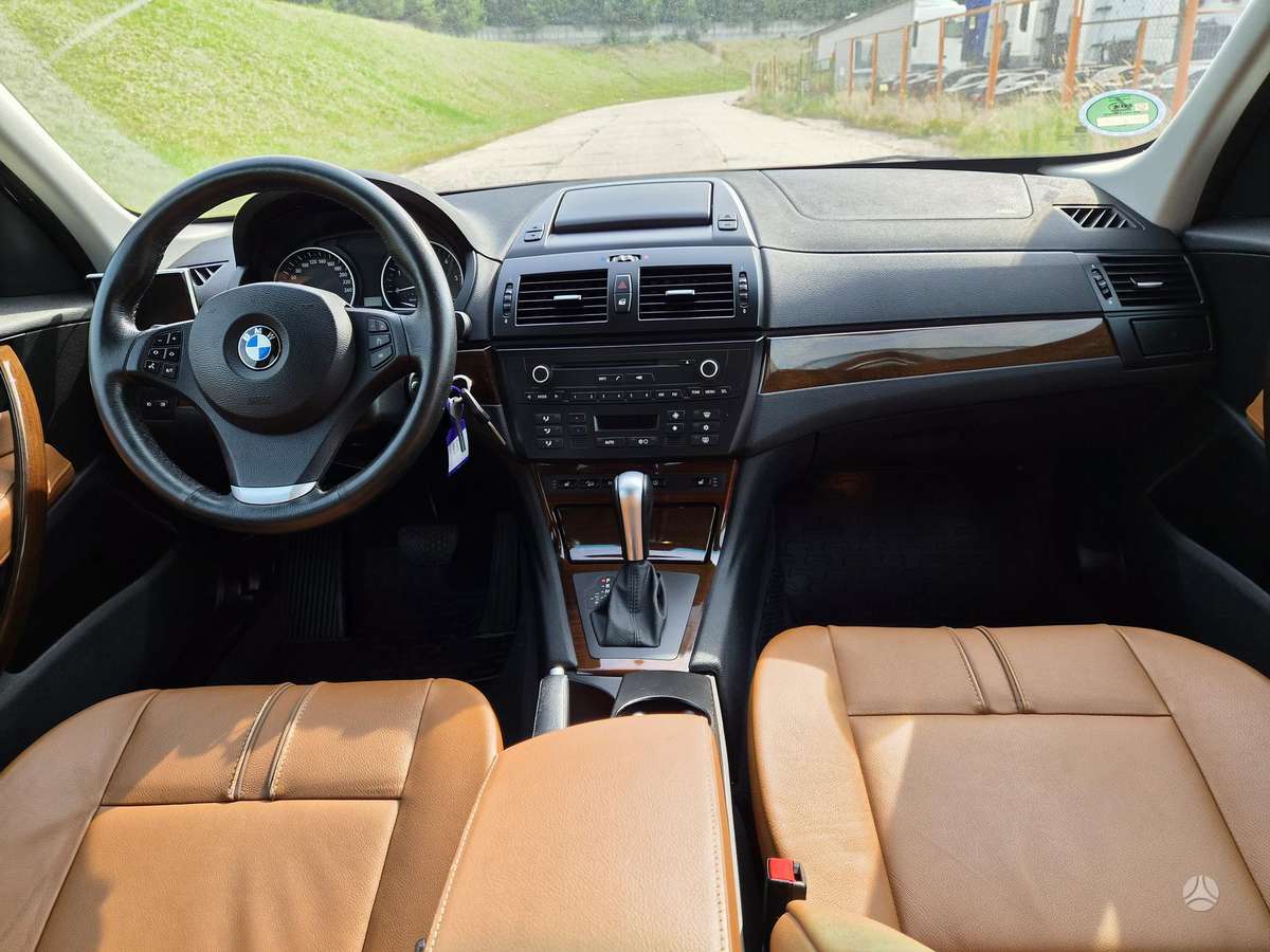 BMW X3 2010 — фото 9