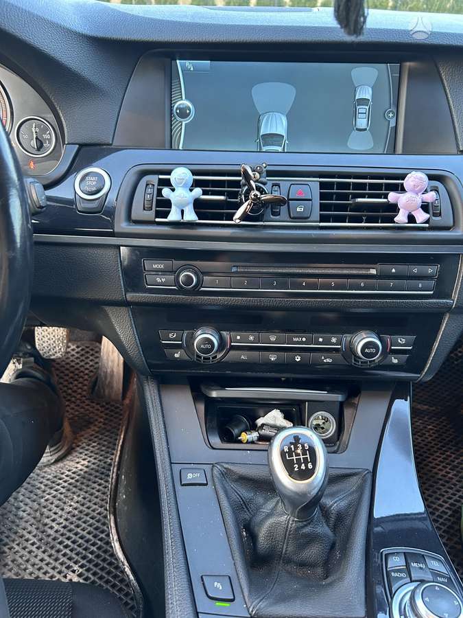 BMW 525 2011 — photo 5