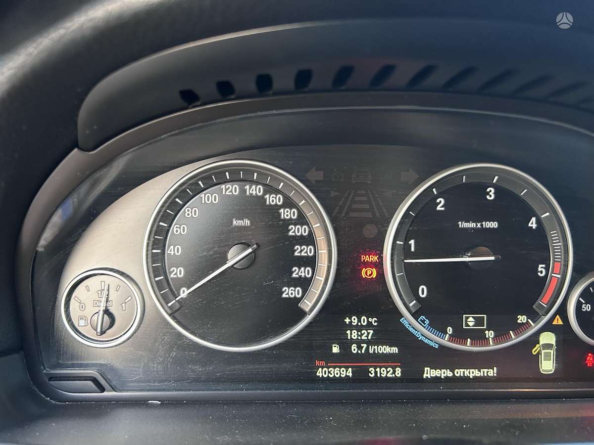 BMW 525 2011 — photo 8