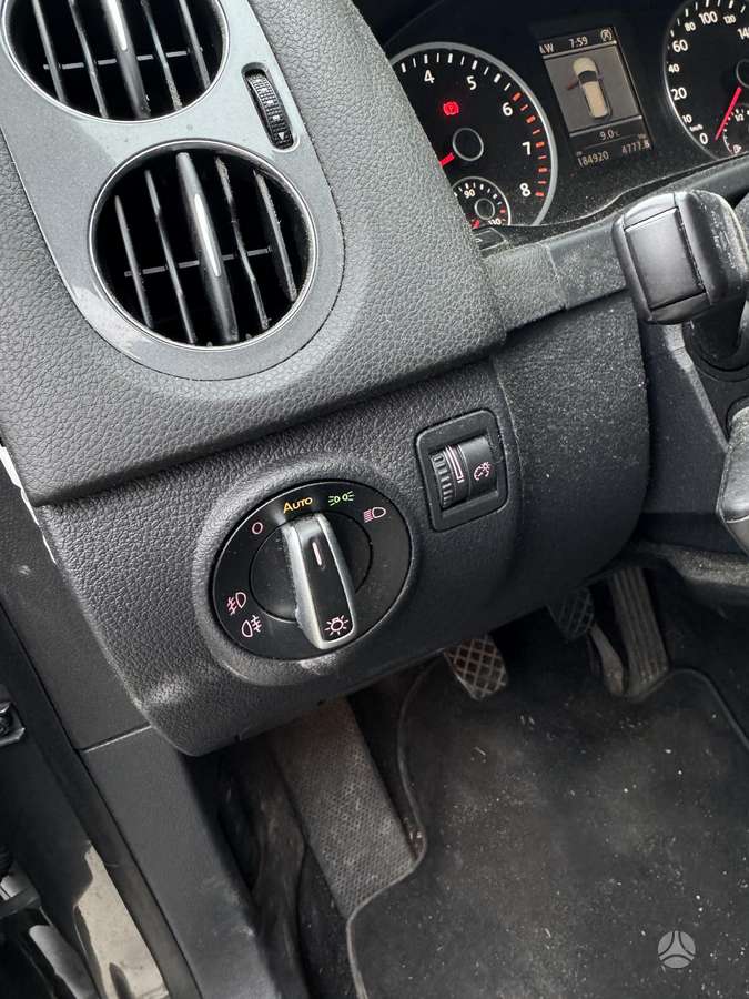 Volkswagen Tiguan 2012 — photo 19