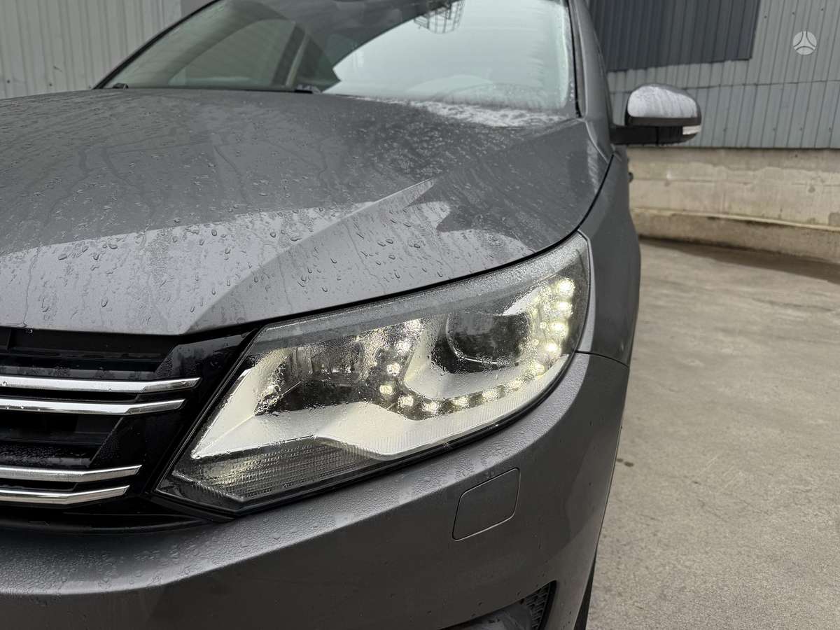 Volkswagen Tiguan 2012 — photo 23