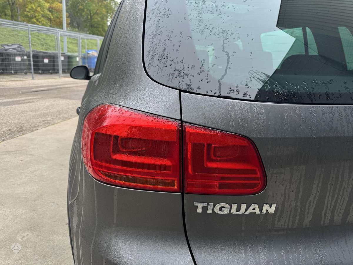 Volkswagen Tiguan 2012 — photo 24