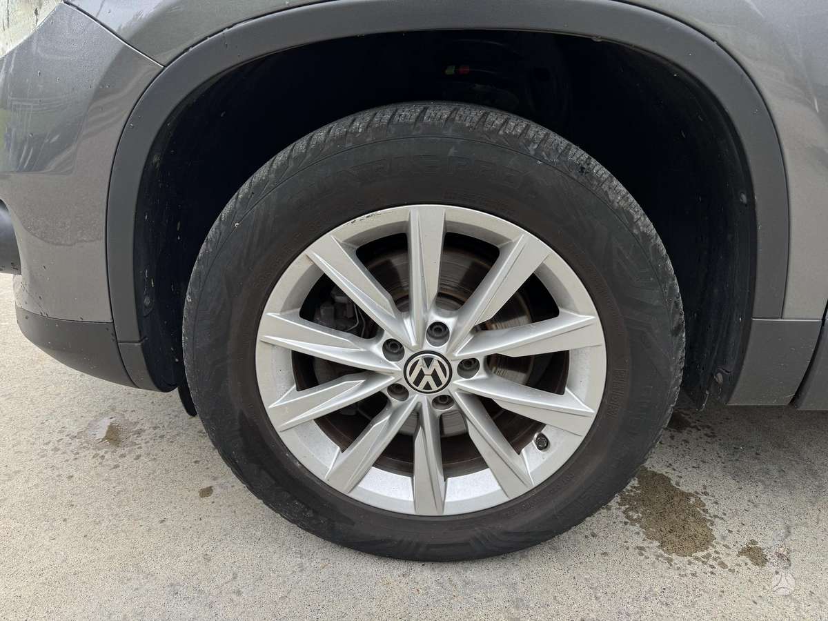 Volkswagen Tiguan 2012 — photo 25
