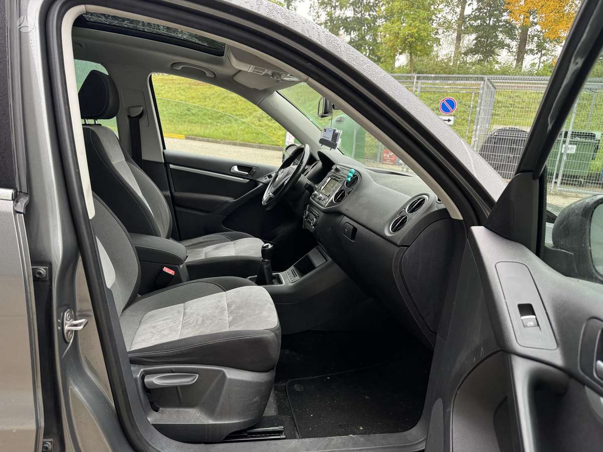 Volkswagen Tiguan 2012 — photo 9