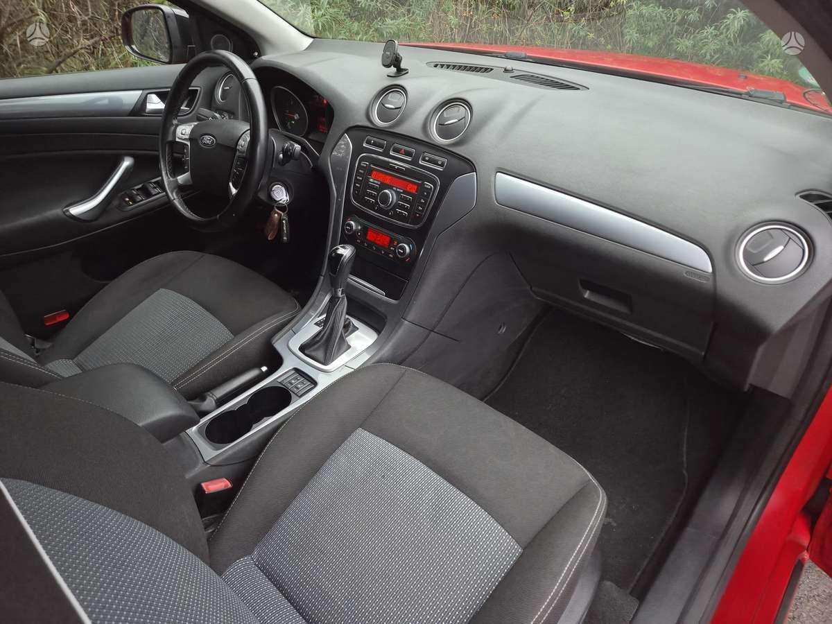 Ford Mondeo 2011 — photo 13