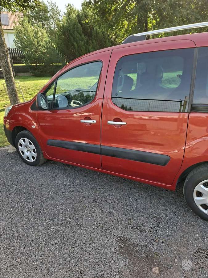 Peugeot Partner 2009 — engine 1560 cm³, 109 HP (80kW)
