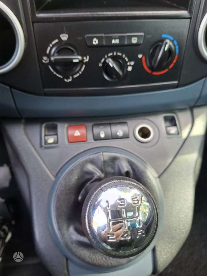 Peugeot Partner 2009 — photo 8