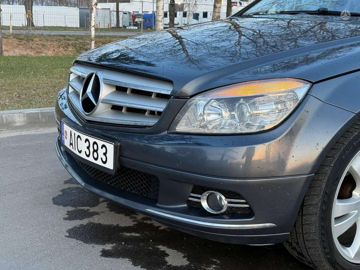 Mercedes-Benz C200 2009 — фото 11