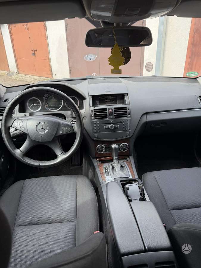 Mercedes-Benz C220 2008 — photo 7