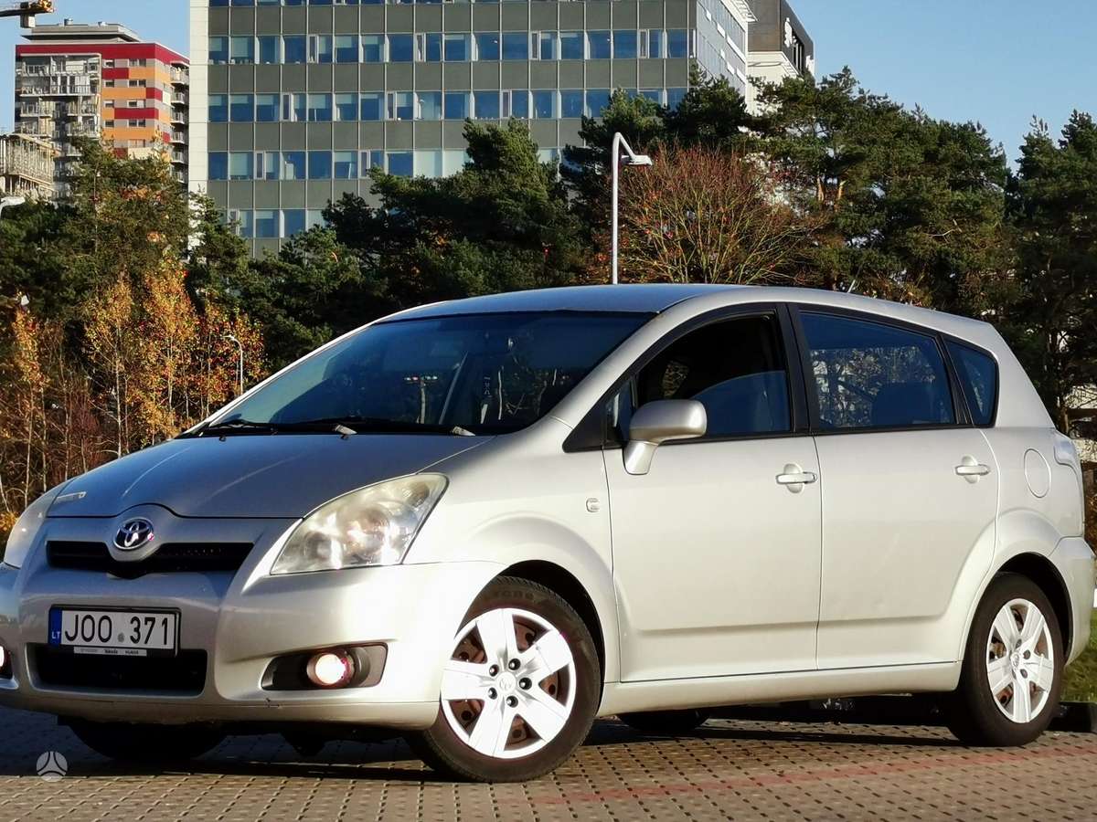Toyota Corolla 2007 — rear view