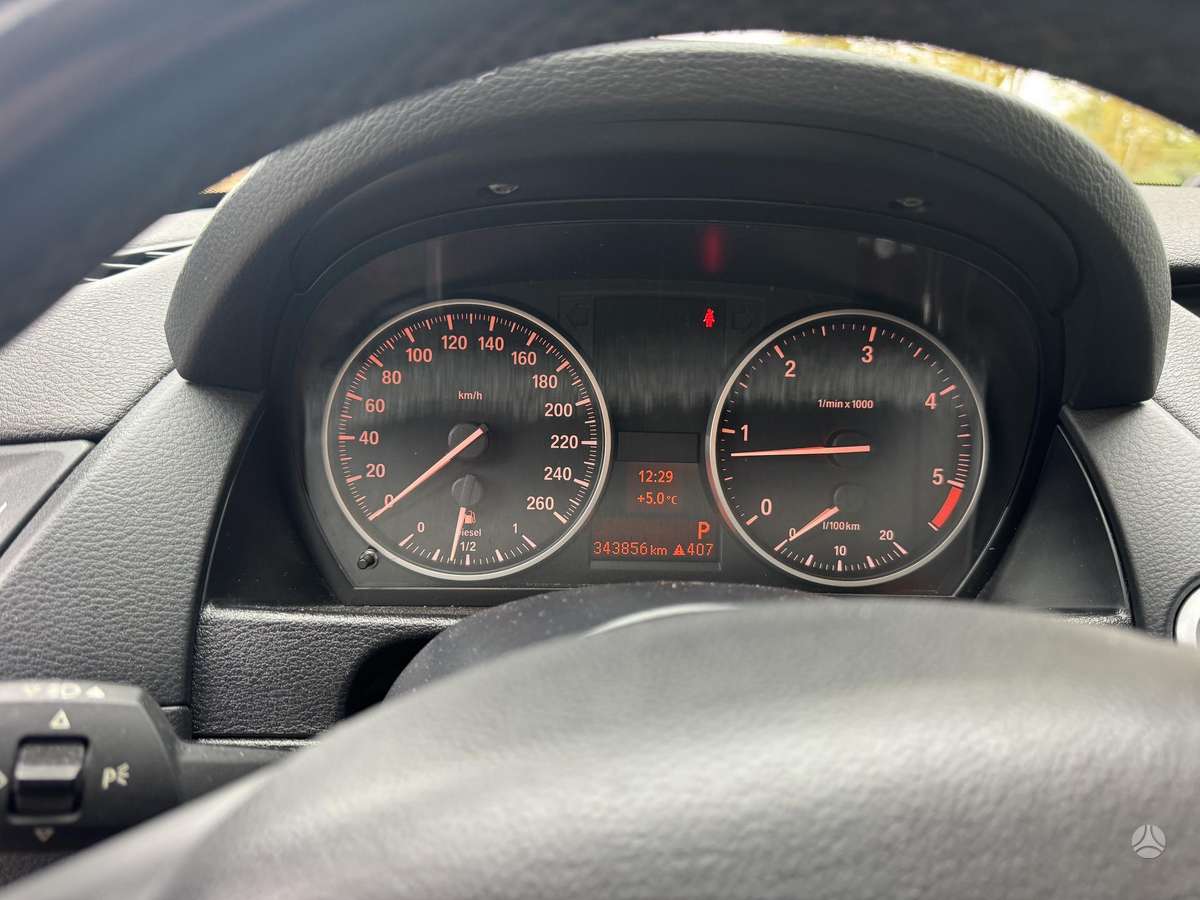 BMW X1 2012 — photo 9