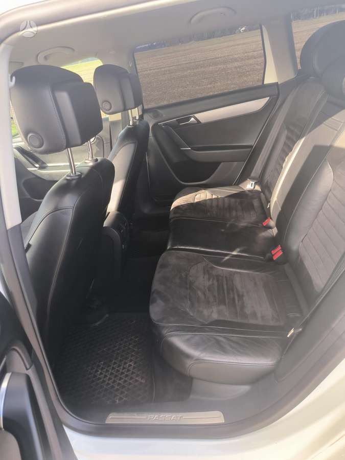 Volkswagen Passat 2011 — photo 11