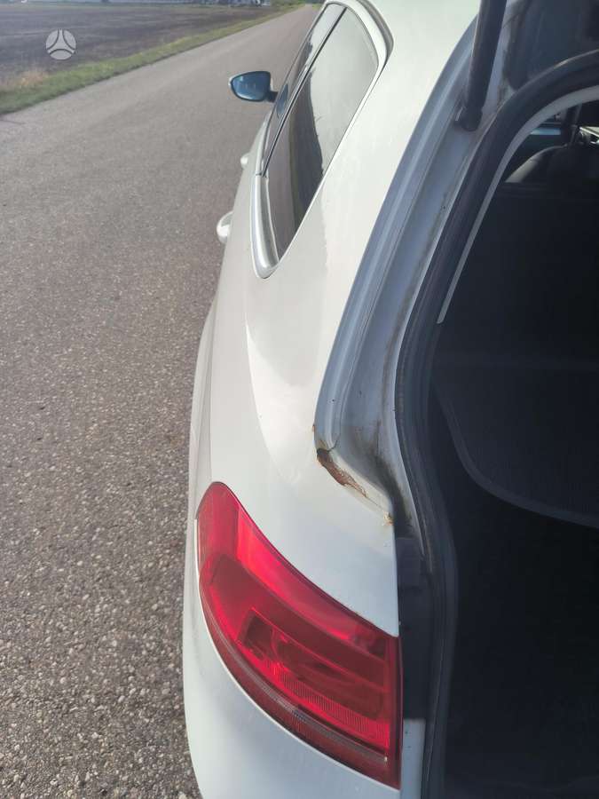 Volkswagen Passat 2011 — photo 8