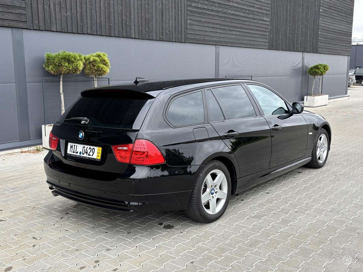 BMW 318 2011 — engine 1995 cm³, 143 HP (105kW)