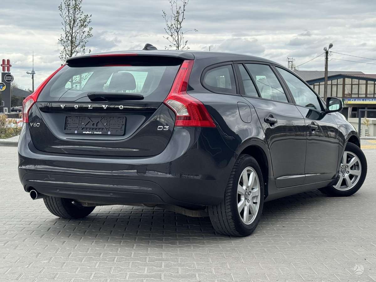 Volvo V60 2014 — photo 10