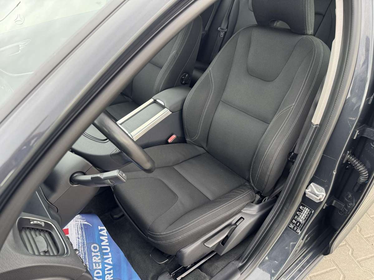 Volvo V60 2014 — photo 12