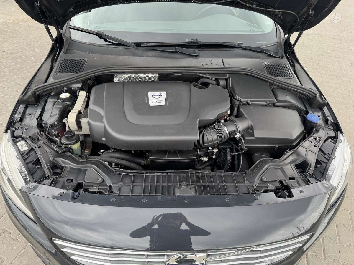 Volvo V60 2014 — photo 17
