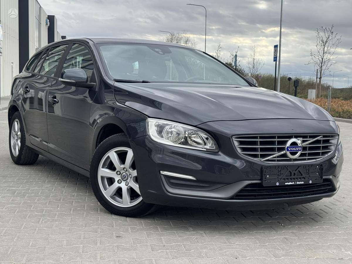 Volvo V60 2014 — rear view