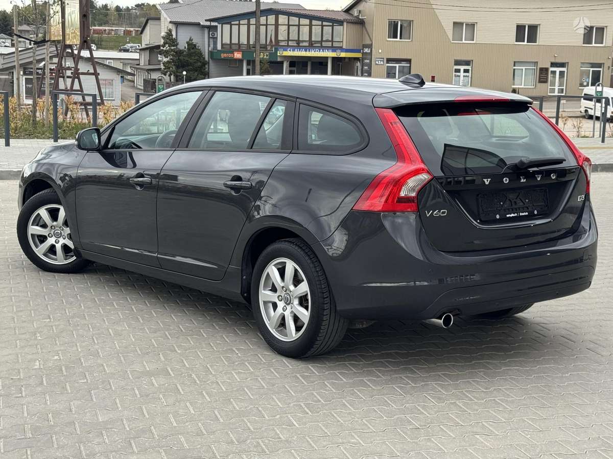 Volvo V60 2014 — photo 8
