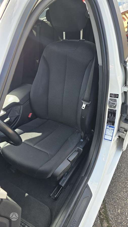 BMW 320 2013 — photo 9